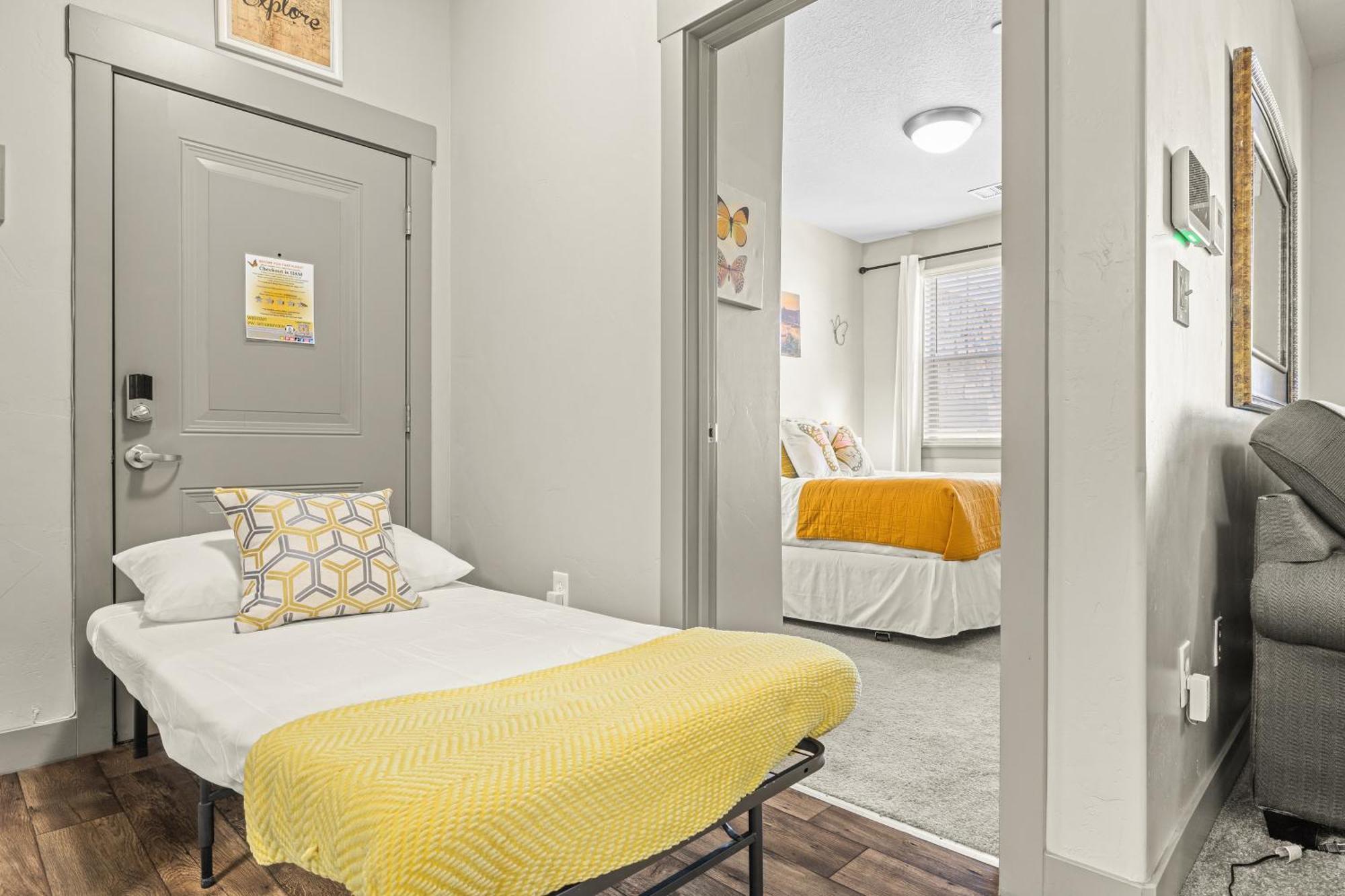 Butterfly Themed Kings Apartment With Private Garage & Access To Lux Hot Tub, Bbq & Gym South Jordan Luaran gambar