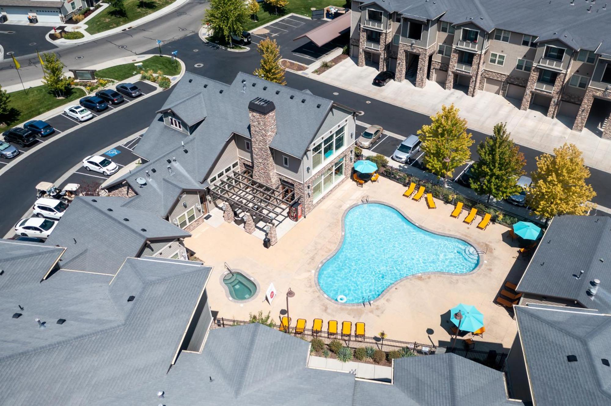 Butterfly Themed Kings Apartment With Private Garage & Access To Lux Hot Tub, Bbq & Gym South Jordan Luaran gambar